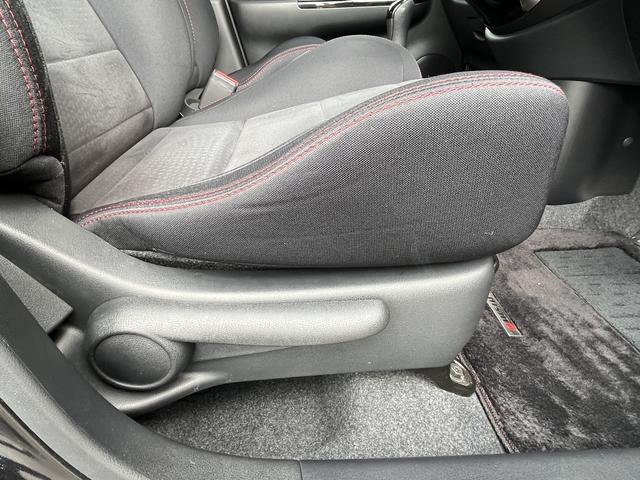 マーチ ニスモ　Ｓ　社外メモリーナビ　フルセグＴＶ　Ｂｌｕｅｔｏｏｔｈ　純正アルミホイール　横滑り防止　横滑り防止　キーフリー（15枚目）