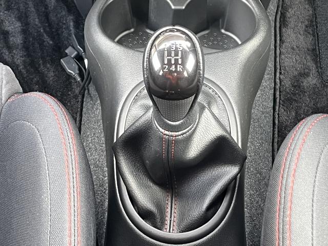 マーチ ニスモ　Ｓ　社外メモリーナビ　フルセグＴＶ　Ｂｌｕｅｔｏｏｔｈ　純正アルミホイール　横滑り防止　横滑り防止　キーフリー（20枚目）