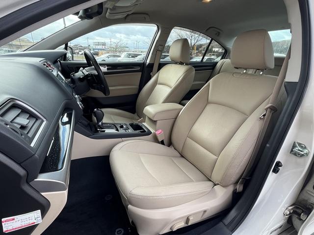 レガシィＢ４ リミテッド　アイサイト　純正ＳＤナビ　フルセグＴＶ　バックカメラ　Ｂｌｕｅｔｏｏｔｈ　アイドリングストップ　純正アルミホイール　ＬＥＤヘッドライト　本革シート　ＥＴＣ（13枚目）