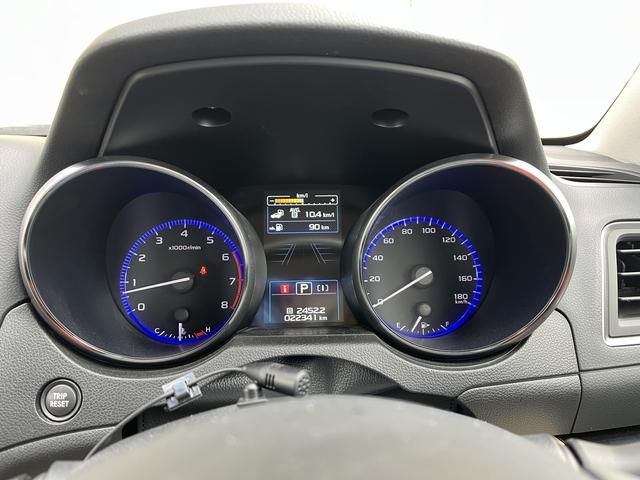 レガシィＢ４ リミテッド　アイサイト　純正ＳＤナビ　フルセグＴＶ　バックカメラ　Ｂｌｕｅｔｏｏｔｈ　アイドリングストップ　純正アルミホイール　ＬＥＤヘッドライト　本革シート　ＥＴＣ（20枚目）