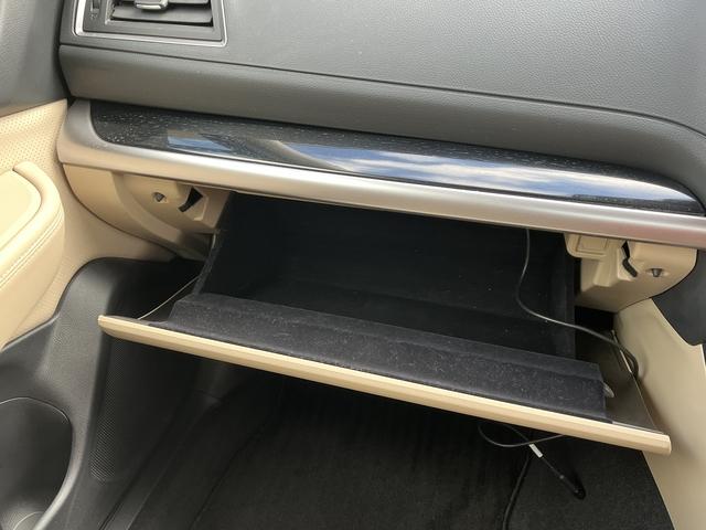 レガシィＢ４ リミテッド　アイサイト　純正ＳＤナビ　フルセグＴＶ　バックカメラ　Ｂｌｕｅｔｏｏｔｈ　アイドリングストップ　純正アルミホイール　ＬＥＤヘッドライト　本革シート　ＥＴＣ（36枚目）