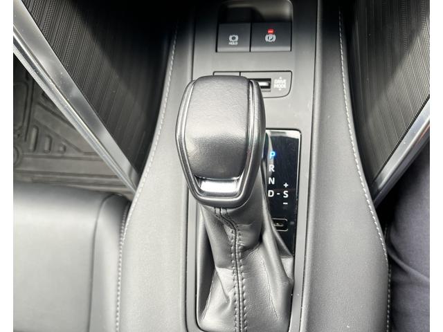 ハリアーハイブリッド Z 純正メモリーナビ☆ETC2.0☆フルセグTV☆LEDヘッドライト☆アラウンドビューモニター☆車線逸脱警報☆前後ドラレコ☆ハーフレザー調シート☆プリクラッシュセーフティ☆D席パワーシート☆(17枚目)