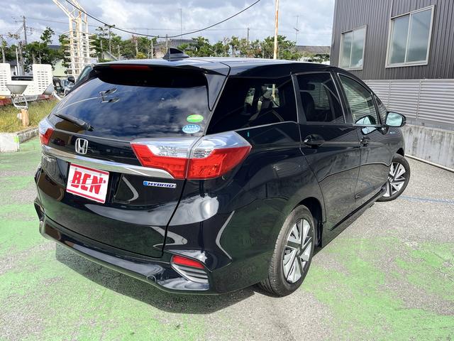 シャトル ハイブリッドX 純正SDナビ☆DVD再生可☆Bluetoothオーディオ☆バックカメラ☆パドルシフト☆LEDヘッドライト☆オートライト☆横滑り防止☆シティブレーキ☆ハーフレザー調シート☆ISOFIX対応☆(6枚目)