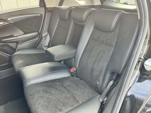 シャトル ハイブリッドX 純正SDナビ☆DVD再生可☆Bluetoothオーディオ☆バックカメラ☆パドルシフト☆LEDヘッドライト☆オートライト☆横滑り防止☆シティブレーキ☆ハーフレザー調シート☆ISOFIX対応☆(12枚目)