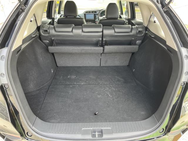 シャトル ハイブリッドX 純正SDナビ☆DVD再生可☆Bluetoothオーディオ☆バックカメラ☆パドルシフト☆LEDヘッドライト☆オートライト☆横滑り防止☆シティブレーキ☆ハーフレザー調シート☆ISOFIX対応☆(16枚目)