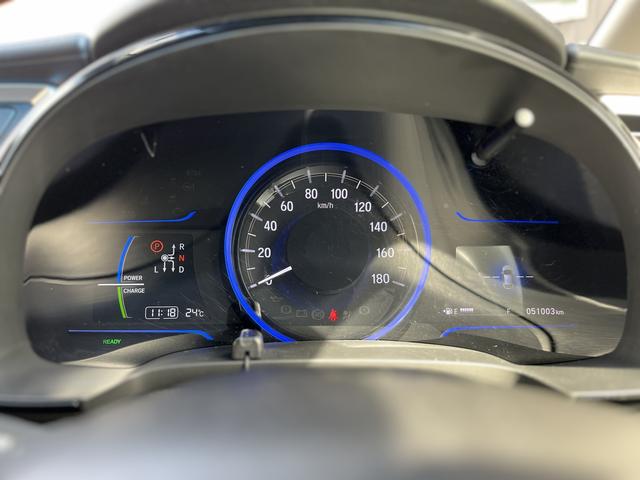 シャトル ハイブリッドX 純正SDナビ☆DVD再生可☆Bluetoothオーディオ☆バックカメラ☆パドルシフト☆LEDヘッドライト☆オートライト☆横滑り防止☆シティブレーキ☆ハーフレザー調シート☆ISOFIX対応☆(18枚目)