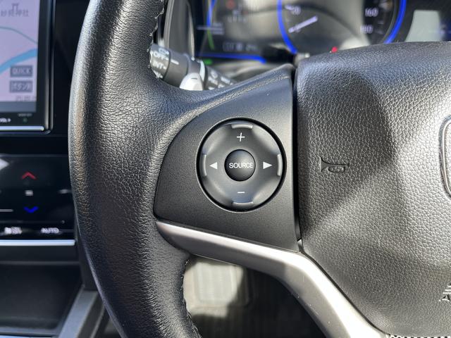 シャトル ハイブリッドX 純正SDナビ☆DVD再生可☆Bluetoothオーディオ☆バックカメラ☆パドルシフト☆LEDヘッドライト☆オートライト☆横滑り防止☆シティブレーキ☆ハーフレザー調シート☆ISOFIX対応☆(22枚目)