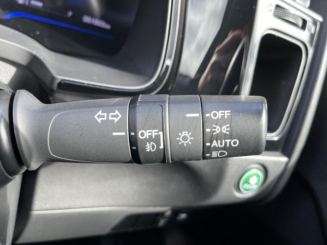 シャトル ハイブリッドX 純正SDナビ☆DVD再生可☆Bluetoothオーディオ☆バックカメラ☆パドルシフト☆LEDヘッドライト☆オートライト☆横滑り防止☆シティブレーキ☆ハーフレザー調シート☆ISOFIX対応☆(24枚目)