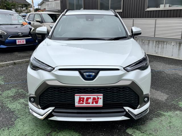 カローラクロス ハイブリッド Z DVD再生可☆ETC2.0☆プリクラッシュセーフティ☆フルセグTV☆パーキングセンサー☆車線逸脱警報☆LEDヘッドライト☆Wシートヒーター☆D席パワーシート☆オートハイビーム☆ハーフレザー調シート☆(3枚目)