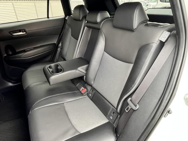 カローラクロス ハイブリッド Z DVD再生可☆ETC2.0☆プリクラッシュセーフティ☆フルセグTV☆パーキングセンサー☆車線逸脱警報☆LEDヘッドライト☆Wシートヒーター☆D席パワーシート☆オートハイビーム☆ハーフレザー調シート☆(12枚目)