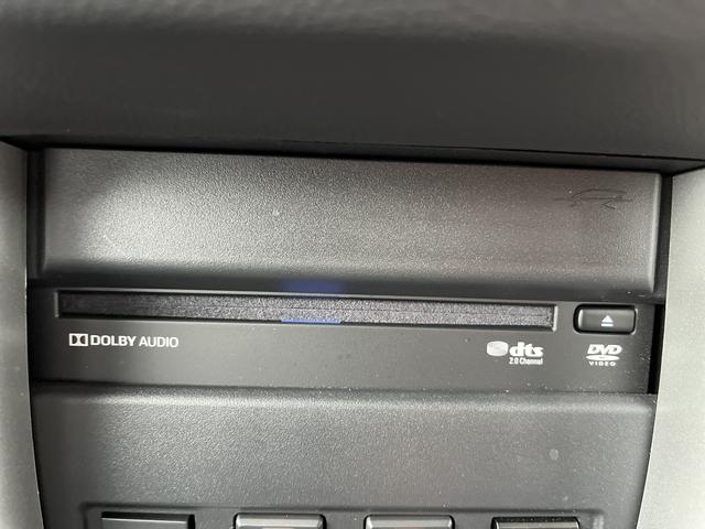 カローラクロス ハイブリッド Z DVD再生可☆ETC2.0☆プリクラッシュセーフティ☆フルセグTV☆パーキングセンサー☆車線逸脱警報☆LEDヘッドライト☆Wシートヒーター☆D席パワーシート☆オートハイビーム☆ハーフレザー調シート☆(27枚目)