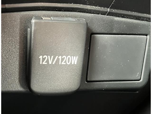 カローラクロス ハイブリッド Z DVD再生可☆ETC2.0☆プリクラッシュセーフティ☆フルセグTV☆パーキングセンサー☆車線逸脱警報☆LEDヘッドライト☆Wシートヒーター☆D席パワーシート☆オートハイビーム☆ハーフレザー調シート☆(32枚目)