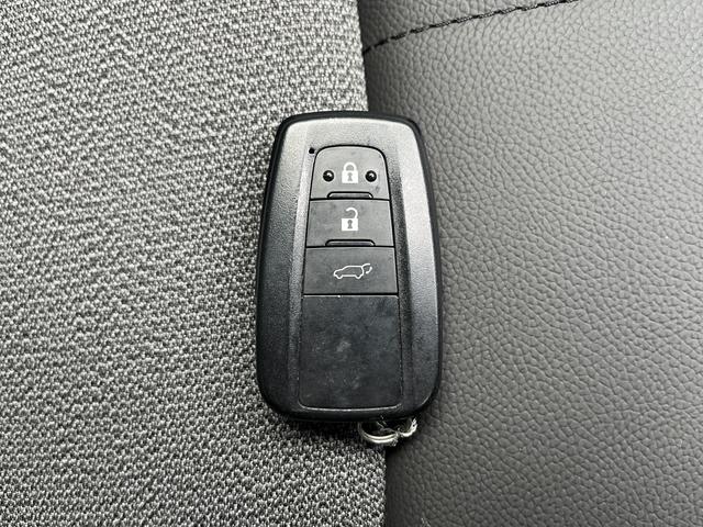 カローラクロス ハイブリッド Z DVD再生可☆ETC2.0☆プリクラッシュセーフティ☆フルセグTV☆パーキングセンサー☆車線逸脱警報☆LEDヘッドライト☆Wシートヒーター☆D席パワーシート☆オートハイビーム☆ハーフレザー調シート☆(37枚目)