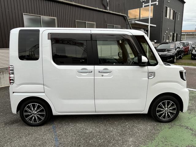 TOYOTA PIXIS MEGA G TURBO SA III