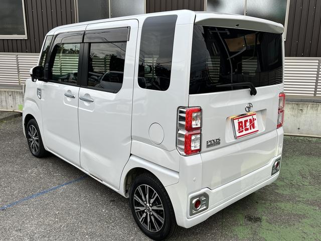 TOYOTA PIXIS MEGA G TURBO SA III