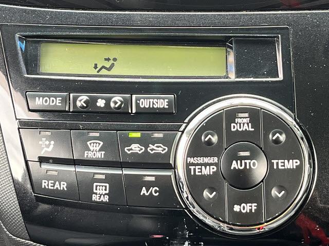 内装は室内清掃後の納車となります♪♪　外装ももちろん洗車後の納車となります！！　プロスタッフがまごころ込めて仕上げます！！