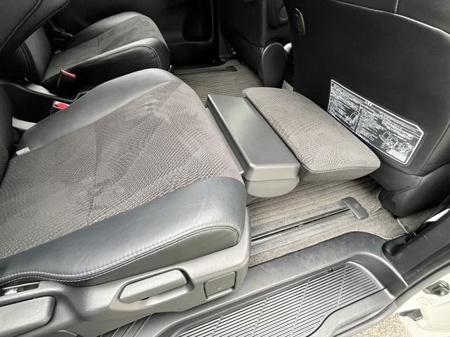 内装は室内清掃後の納車となります♪♪　外装ももちろん洗車後の納車となります！！　プロスタッフがまごころ込めて仕上げます！！