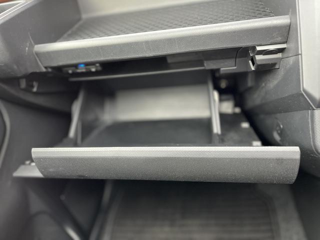 タフト G 社外メモリーナビ☆フルセグTV☆Bluetoothオーディオ☆バックカメラ☆DVD再生可☆Wシートヒーター☆パーキングセンサー☆アイドリングストップ☆ガラスルーフ☆LEDヘッドライト☆フォグランプ☆(29枚目)