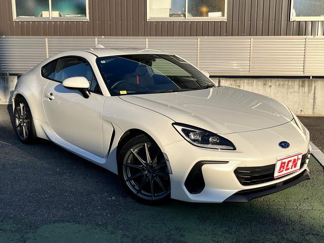 ネットでの販売が増えている昨今、お客様がどうしたらお得に車の購入が出来るか色々考えております、金額が張ってします陸送代金や安心や安全の為のその他オプションに対して出来る限りのサービスをさせて頂きます。