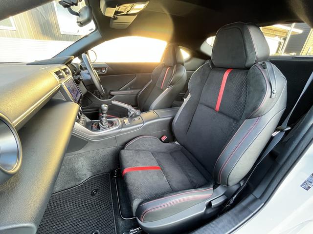 サービス工場完備でアフターも安心♪　資格を持った優秀なメカニックがまごころ込めて整備致します！！安心してカーライフをお楽しみ下さい♪　車検も安い！！安心♪のＢＣＮいわきにお任せ下さい！！