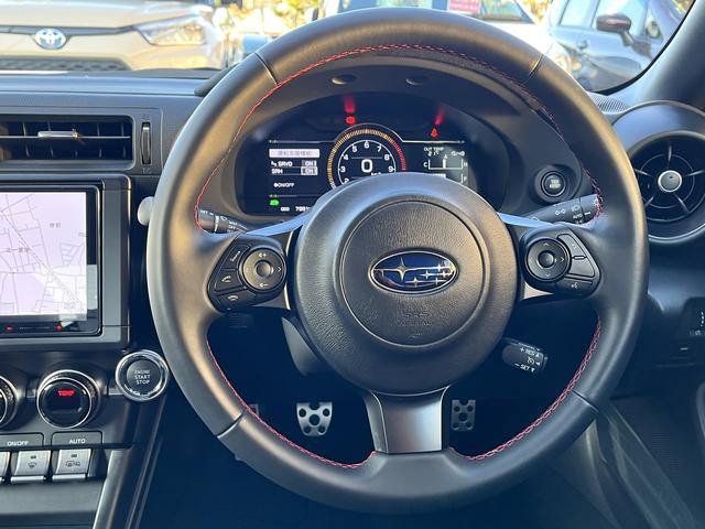 内装は室内清掃後の納車となります♪♪　外装ももちろん洗車後の納車となります！！　プロスタッフがまごころ込めて仕上げます！！