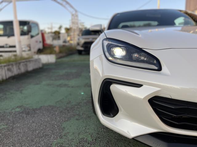 内装は室内清掃後の納車となります♪♪　外装ももちろん洗車後の納車となります！！　プロスタッフがまごころ込めて仕上げます！！