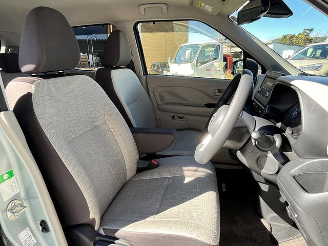 デイズ Ｘ　エマージェンシーブレーキ☆純正ＣＤデッキ☆アイドリングストップ☆ＬＥＤヘッドライト☆車線逸脱警報☆バックカメラ☆ふらつき警報☆タイヤアングルガイド☆センターテーブル☆ＵＳＢポート☆ＩＳＯＦＩＸ対応☆（9枚目）