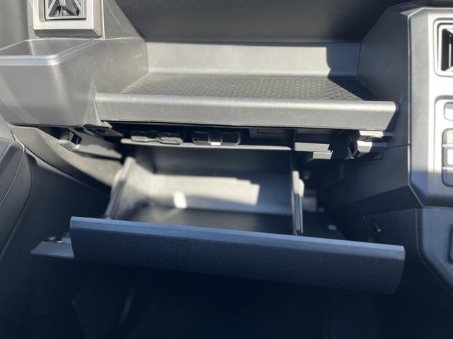 タフト Ｇ　クロムベンチャー　バックカメラ☆ＤＶＤ再生可☆Ｂｌｕｅｔｏｏｔｈオーディオ☆フルセグＴＶ☆ＲＢＳ☆ＬＥＤヘッドライト☆オートライト☆横滑り防止☆アイドリングストップ☆Ｗシートヒーター☆電子パーキングブレーキ☆（32枚目）