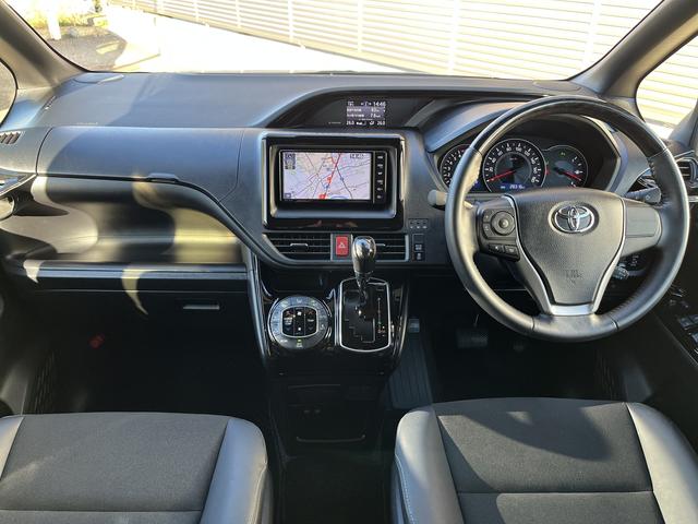 ノア Ｓｉ　ダブルバイビーＩＩＩ　純正ＳＤナビ☆フルセグＴＶ☆ＬＥＤヘッドライト☆オートライト☆Ｂｌｕｅｔｏｏｔｈオーディオ☆前後ドラレコ☆車線逸脱警報☆クリアランスソナー☆ハーフレザー調シート☆ＩＳＯＦＩＸ対応☆オートハイビーム☆（17枚目）