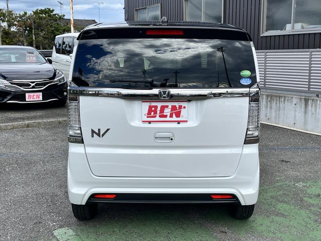 N-BOXスラッシュ G・Lインテリアカラーパッケージ 社外SDナビ☆フルセグTV☆Bluetoothオーディオ☆バックカメラ☆DVD再生可☆Wシートヒーター☆HIDヘッドライト☆オートライト☆横滑り防止☆電動パーキングブレーキ☆USBポート×2☆(8枚目)