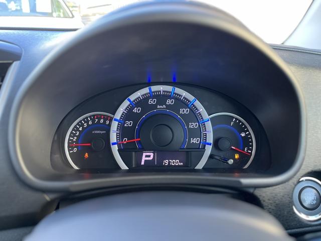 ワゴンRスティングレー T HIDヘッドライト☆オートライト☆横滑り防止☆フォグランプ☆アームレスト☆アイドリングストップ☆バックカメラ☆Wライト付バニティミラー☆ISOFIX対応☆RBS☆チルトステアリング☆シートリフター☆(18枚目)