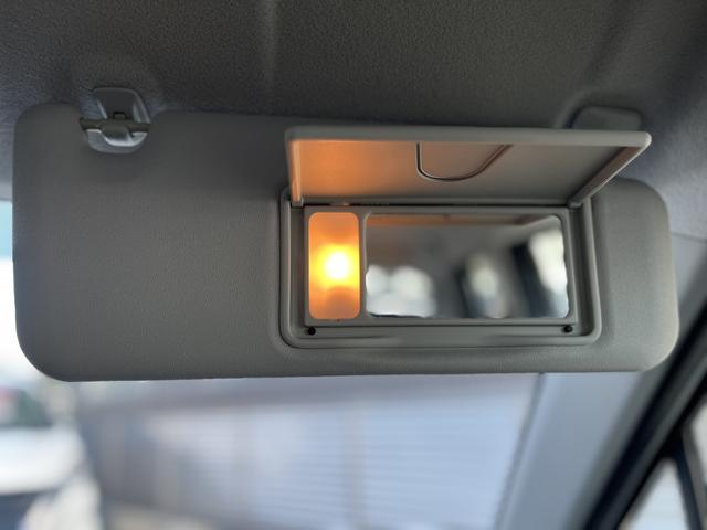 ワゴンRスティングレー T HIDヘッドライト☆オートライト☆横滑り防止☆フォグランプ☆アームレスト☆アイドリングストップ☆バックカメラ☆Wライト付バニティミラー☆ISOFIX対応☆RBS☆チルトステアリング☆シートリフター☆(26枚目)