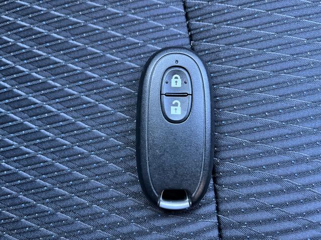 ワゴンRスティングレー T HIDヘッドライト☆オートライト☆横滑り防止☆フォグランプ☆アームレスト☆アイドリングストップ☆バックカメラ☆Wライト付バニティミラー☆ISOFIX対応☆RBS☆チルトステアリング☆シートリフター☆(29枚目)