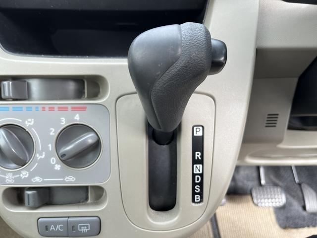 ムーヴ Ｌ　ＳＡ　純正ＣＤデッキ☆ＥＴＣ☆ＥＣＯＩＤＬＥ☆横滑り防止☆スマートアシスト☆バニティミラー☆ＩＳＯＦＩＸ対応☆シートリフター☆キー×３☆ライトレベライザー☆（16枚目）