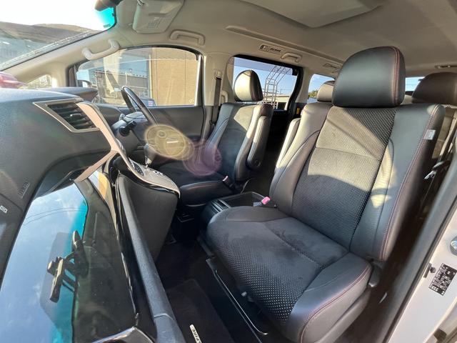 ヴェルファイア 2.4Z ゴールデンアイズII 純正SDナビ☆フルセグTV☆Bluetoothオーディオ☆DVD再生可☆バックカメラ☆HIDヘッドライト☆オートライト☆コーナーセンサー☆前後ドラレコ☆ハーフレザー調シート☆ISOFIX対応☆(11枚目)