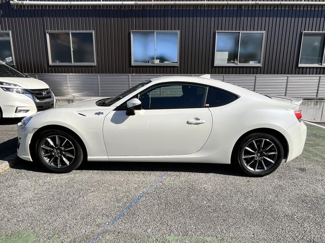 86 G 6速MT車☆フルセグTV☆純正SDナビ☆Bluetoothオーディオ☆DVD再生可☆横滑り防止☆ドラレコ☆フォグランプ☆ISOFIX対応☆キーレス☆サイドエアバッグ☆カーテンエアバック☆(5枚目)