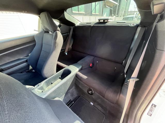 86 G 6速MT車☆フルセグTV☆純正SDナビ☆Bluetoothオーディオ☆DVD再生可☆横滑り防止☆ドラレコ☆フォグランプ☆ISOFIX対応☆キーレス☆サイドエアバッグ☆カーテンエアバック☆(11枚目)