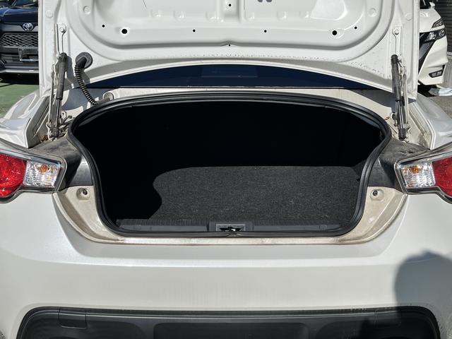 86 G 6速MT車☆フルセグTV☆純正SDナビ☆Bluetoothオーディオ☆DVD再生可☆横滑り防止☆ドラレコ☆フォグランプ☆ISOFIX対応☆キーレス☆サイドエアバッグ☆カーテンエアバック☆(13枚目)