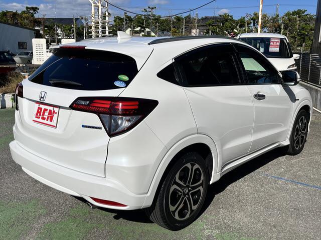 ヴェゼル ハイブリッドZ・ホンダセンシング 純正メモリーナビ☆フルセグTV☆Bluetoothオーディオ☆DVD再生可☆バックカメラ☆LEDヘッドライト☆オートライト☆フォグランプ☆パドルシフト☆シティブレーキシステム☆車線逸脱警報☆(5枚目)