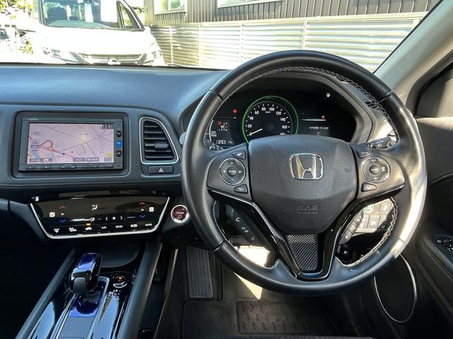 ヴェゼル ハイブリッドZ・ホンダセンシング 純正メモリーナビ☆フルセグTV☆Bluetoothオーディオ☆DVD再生可☆バックカメラ☆LEDヘッドライト☆オートライト☆フォグランプ☆パドルシフト☆シティブレーキシステム☆車線逸脱警報☆(16枚目)