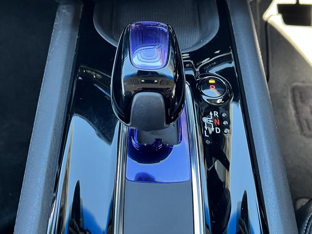 ヴェゼル ハイブリッドZ・ホンダセンシング 純正メモリーナビ☆フルセグTV☆Bluetoothオーディオ☆DVD再生可☆バックカメラ☆LEDヘッドライト☆オートライト☆フォグランプ☆パドルシフト☆シティブレーキシステム☆車線逸脱警報☆(21枚目)