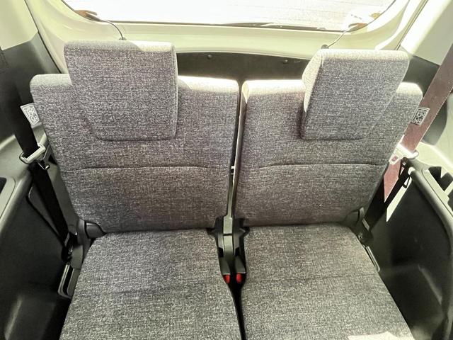 シエンタ Z 純正メモリーナビ☆フルセグTV☆Bluetoothオーディオ☆トヨタセーフティセンス☆オートハイビーム☆LEDヘッドライト☆Wシートヒーター☆車線逸脱警報☆クリアランスソナー☆ISOFIX対応☆(14枚目)