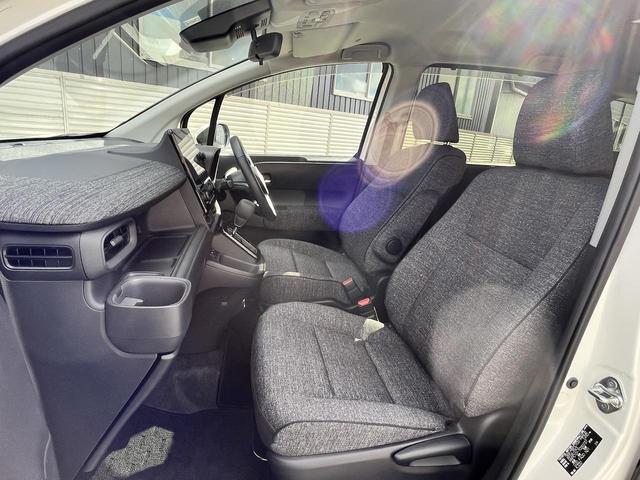 シエンタ Z 純正メモリーナビ☆フルセグTV☆Bluetoothオーディオ☆トヨタセーフティセンス☆オートハイビーム☆LEDヘッドライト☆Wシートヒーター☆車線逸脱警報☆クリアランスソナー☆ISOFIX対応☆(15枚目)