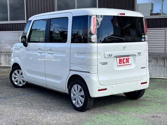 内装は室内清掃後の納車となります♪♪　外装ももちろん洗車後の納車となります！！　プロスタッフがまごころ込めて仕上げます！！