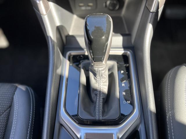 内装は室内清掃後の納車となります♪♪　外装ももちろん洗車後の納車となります！！　プロスタッフがまごころ込めて仕上げます！！