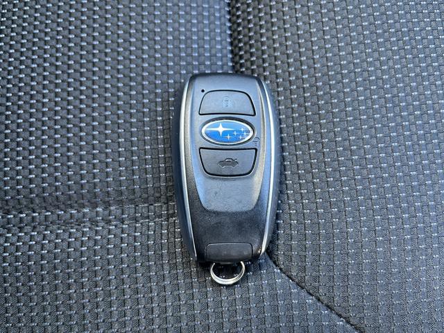 内装は室内清掃後の納車となります♪♪　外装ももちろん洗車後の納車となります！！　プロスタッフがまごころ込めて仕上げます！！