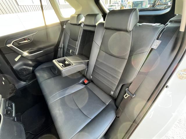 ＲＡＶ４ Ｇ　Ｚパッケージ　純正ディスプレイオーディオ☆フルセグＴＶ☆Ｂｌｕｅｔｏｏｔｈオーディオ☆全方位カメラ☆Ｗシートヒーター☆Ｗシートクーラー☆車線逸脱警報☆プリクラッシュセーフティ☆ＬＥＤヘッドライト☆オートライト☆（12枚目）