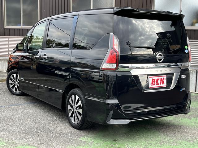 内装は室内清掃後の納車となります♪♪　外装ももちろん洗車後の納車となります！！　プロスタッフがまごころ込めて仕上げます！！