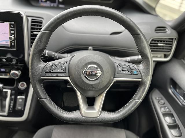 内装は室内清掃後の納車となります♪♪　外装ももちろん洗車後の納車となります！！　プロスタッフがまごころ込めて仕上げます！！