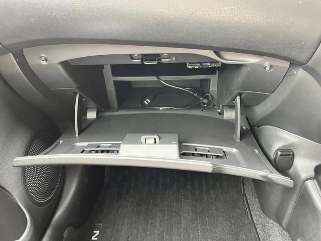 ノート e-パワー メダリスト 純正SDナビ☆フルセグTV☆DVD再生☆Bluetoothオーディオ☆ステリモ☆アラウンドビューカメラ☆エマージェンシーブレーキ☆車線逸脱アラーム☆横滑り防止☆LEDヘッドライト☆フォグランプ☆(25枚目)